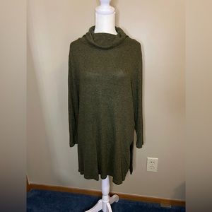 Old Navy Olive Green Turtle Neck Long Sleeve Tunic Top